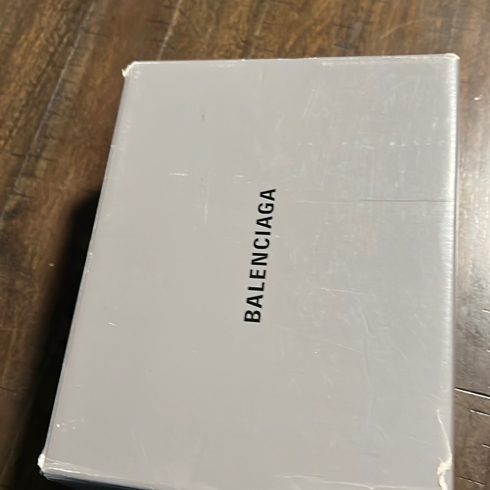 Balenciaga toddler (7-8)